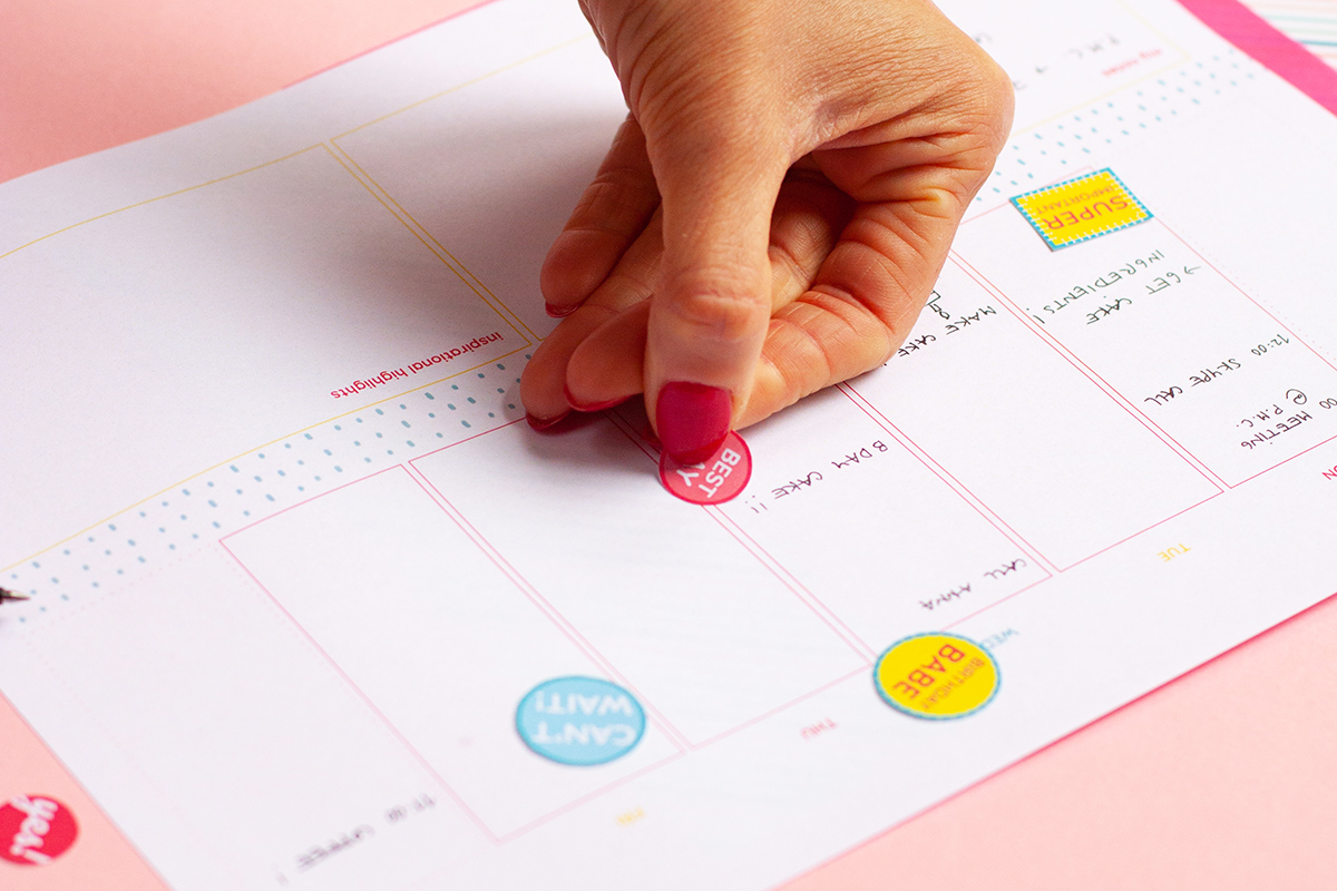 Free printable weekly planner with stickers