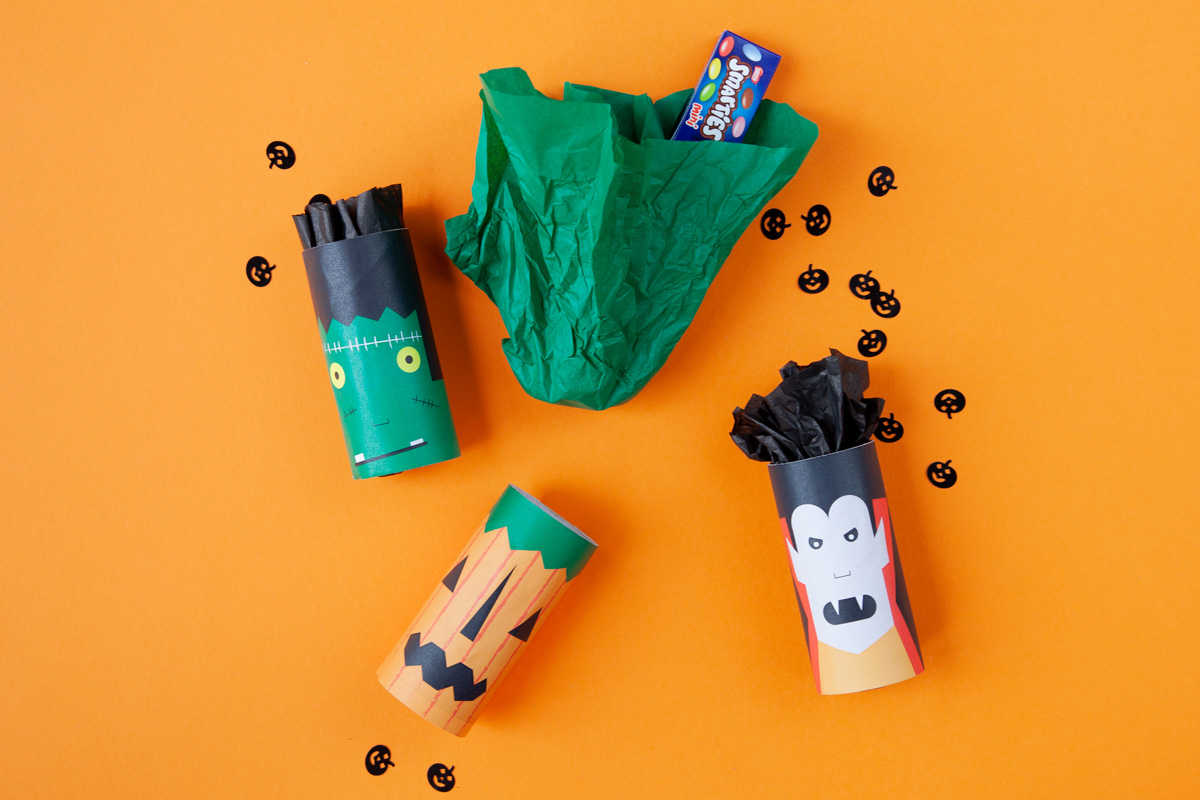 Halloween Treat Bags Paper Halloween Craft Idea YES! we made this